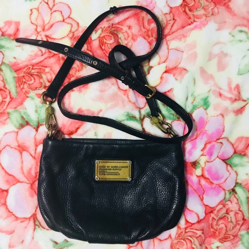 Marc Jacobs cross body purse